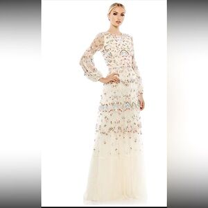 MAC DUGGAL Floral Embroidered
Long Blouson Sleeve Evening
Gown Size 6 M 35111